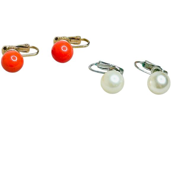 Two Pair Vintage Bead Clip On Earrings - Picture 3 of 4